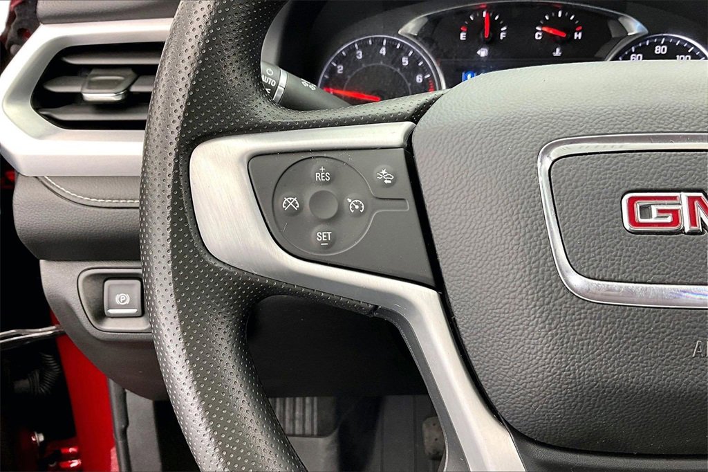 Used 2023 GMC Acadia SLE w/ Driver Convenience Package image 18