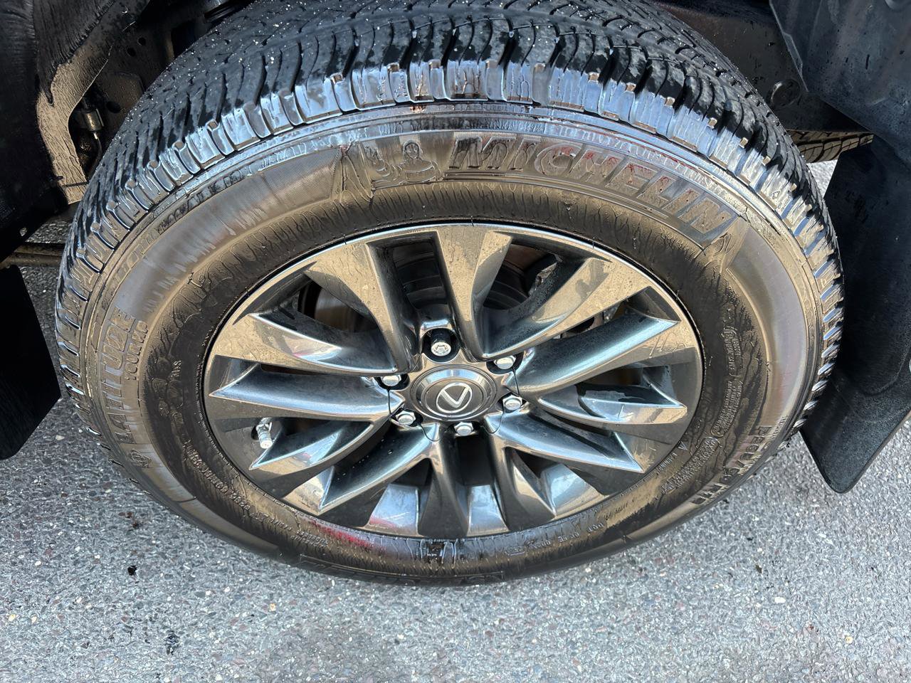 Used 2023 Lexus GX 460 Premium w/ Premium Plus Package image 20