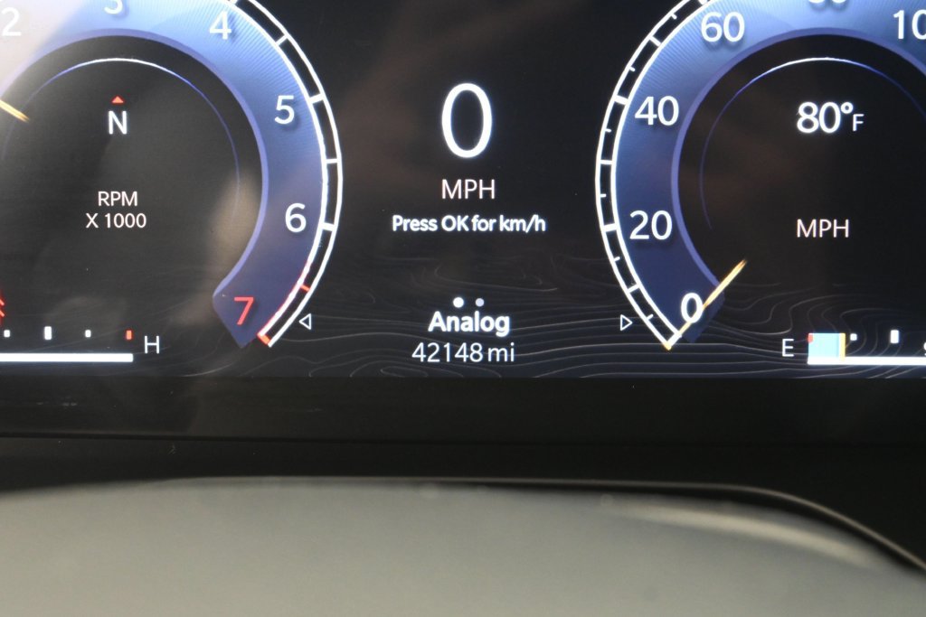 Used 2025 Jeep Grand Cherokee L Laredo w/ Luxury Tech Group I AWD/4WD image 37
