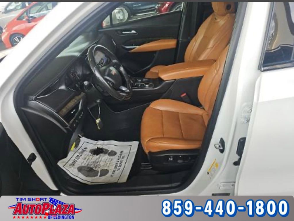 Used 2019 Cadillac XT4 Sport image 3
