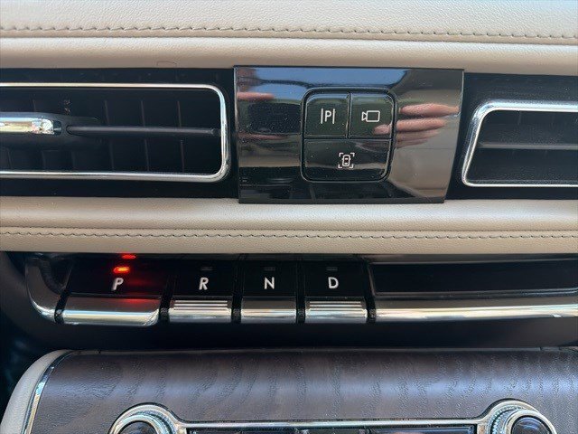 Used 2023 Lincoln Aviator Reserve w/ Equipment Group 201A image 18