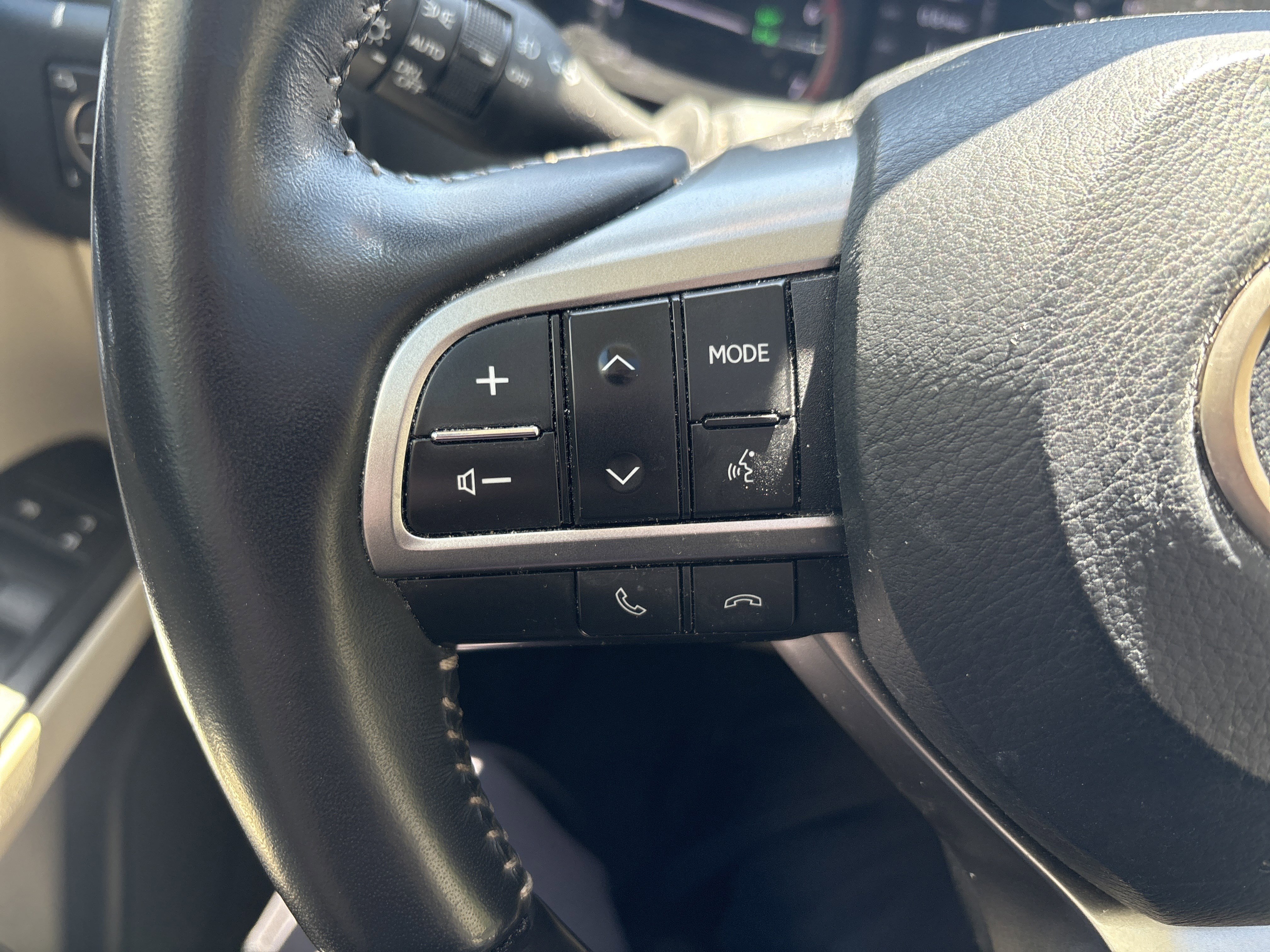 Used 2023 Lexus GX 460 Premium w/ Premium Package AWD/4WD image 7