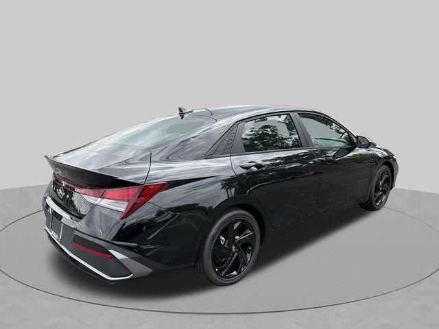 New 2026 Hyundai Elantra SEL Sport FWD image 12