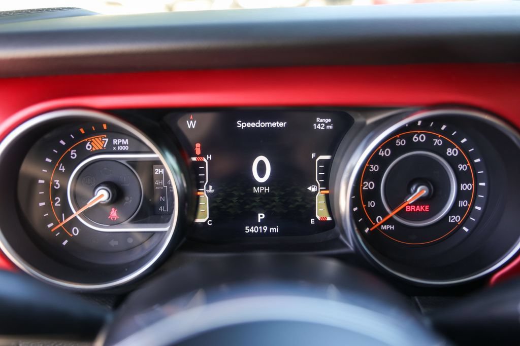 Used 2023 Jeep Wrangler Unlimited Rubicon w/ Cold Weather Group AWD/4WD image 13