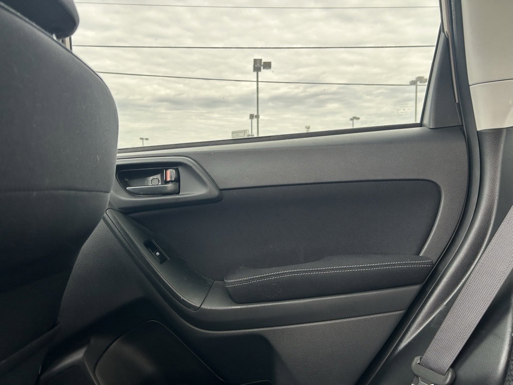 Used 2015 Subaru Forester 2.5i Premium image 30