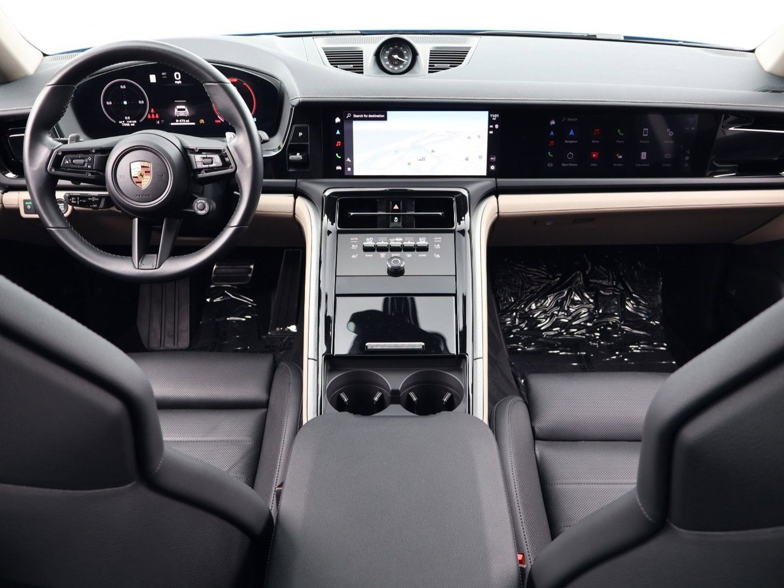 Certified 2024 Porsche Panamera image 21