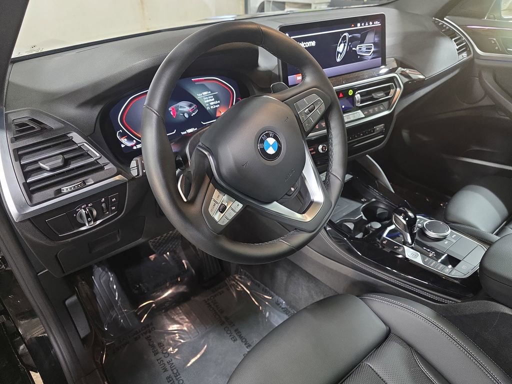Used 2025 BMW X4 xDrive30i image 17