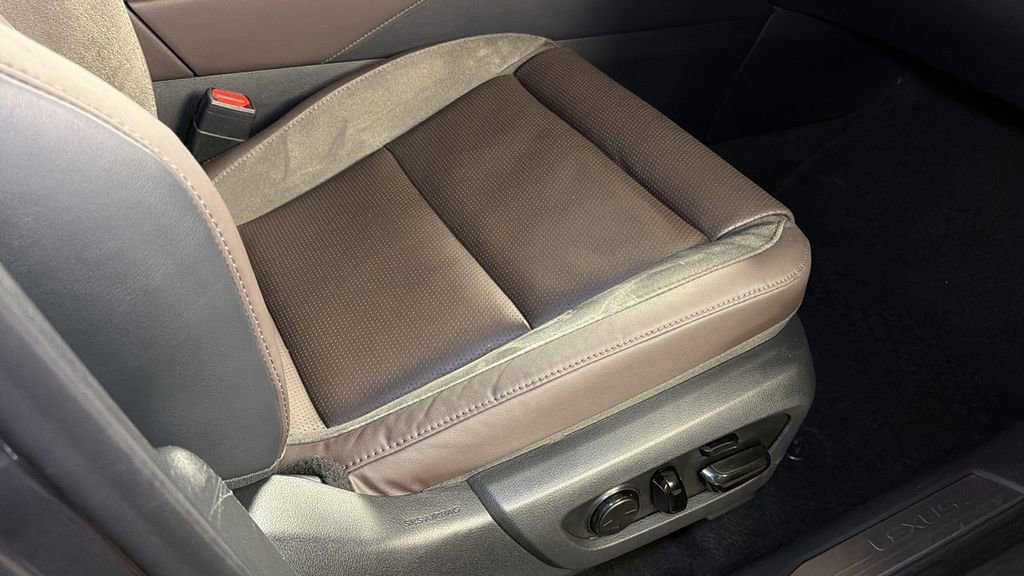 Certified 2023 Lexus RX 350 AWD w/ Cold Area Package image 10