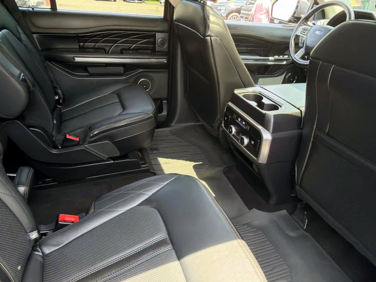 Used 2020 Ford Expedition Platinum AWD/4WD image 14