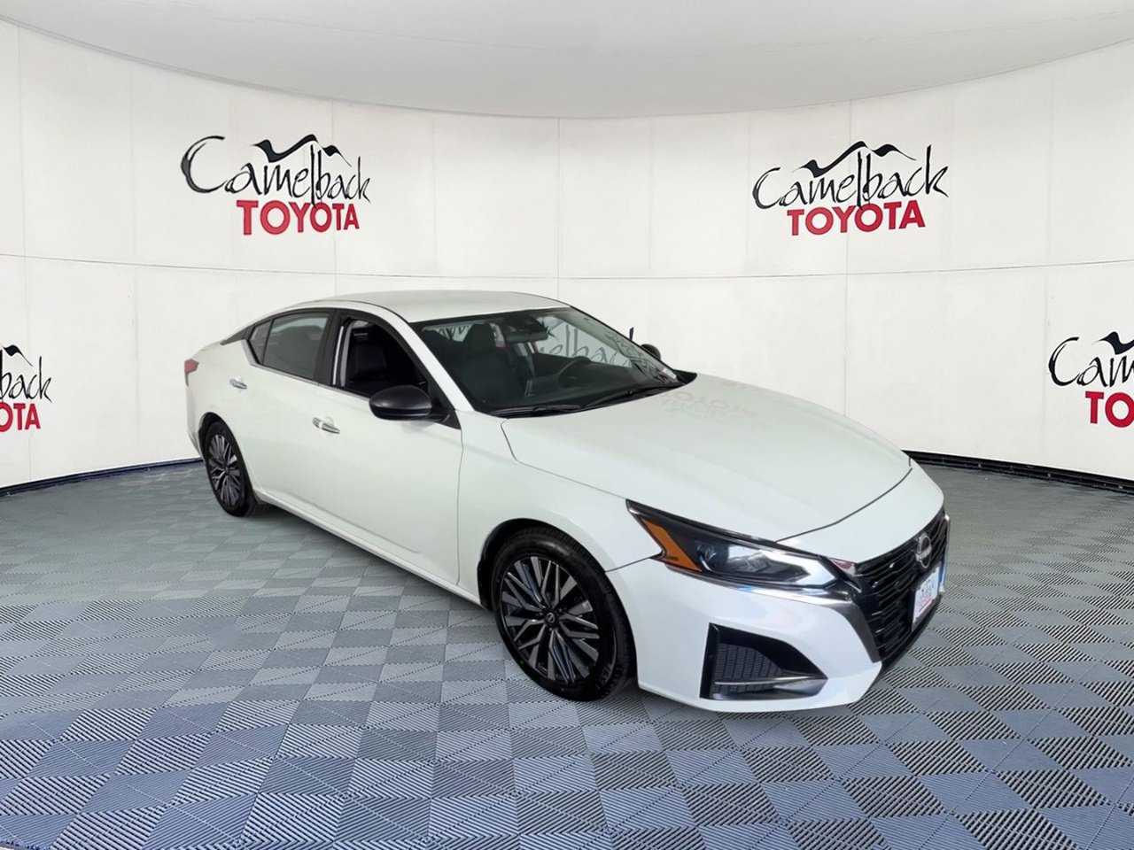 Used 2025 Nissan Altima 2.5 SV FWD image 5
