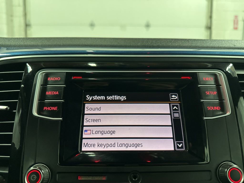 Used 2018 Volkswagen Beetle 2.0T S image 34