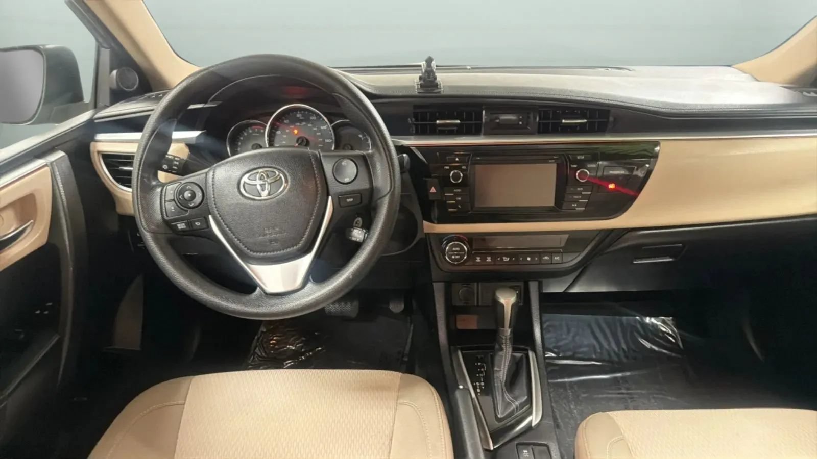 Used 2014 Toyota Corolla LE FWD image 10