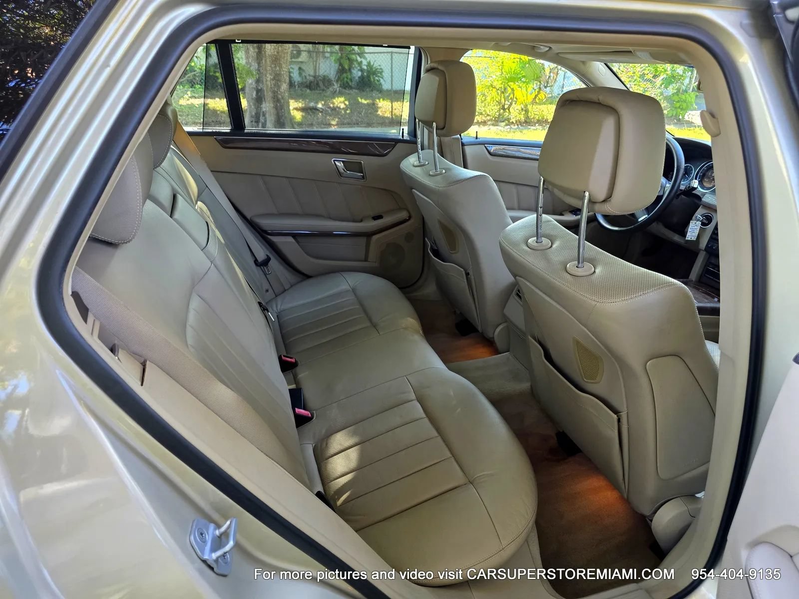 Used 2011 Mercedes-Benz E 350 4MATIC Wagon image 9