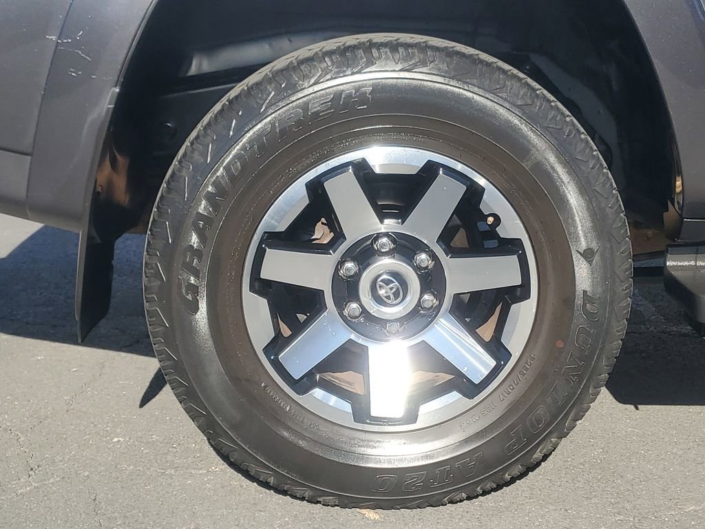 Used 2022 Toyota 4Runner TRD Off-Road Premium image 5