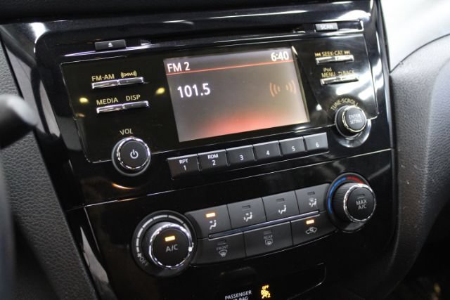 Used 2018 Nissan Rogue Sport S FWD image 15