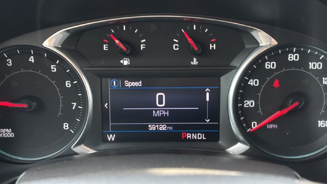 Used 2020 Chevrolet Equinox LT w/ Driver Convenience Package AWD/4WD image 22