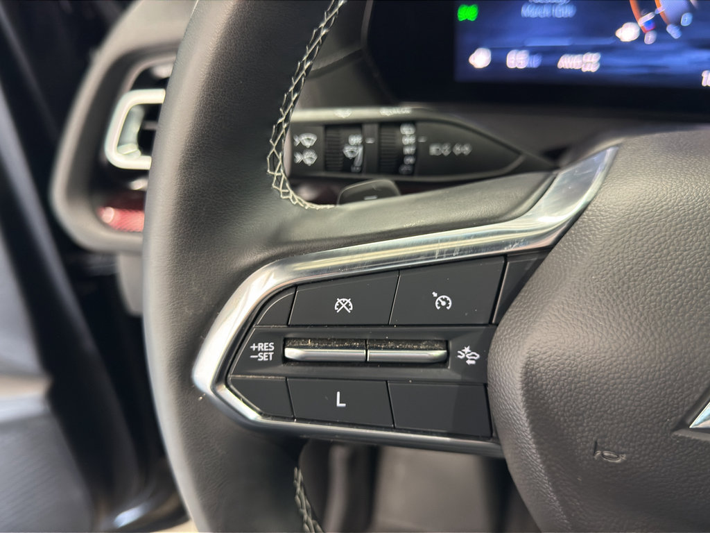 Used 2024 Chevrolet Traverse Z71 image 21