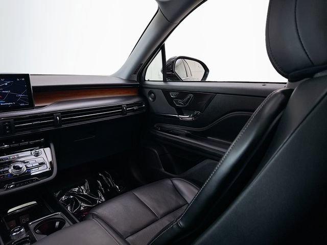 Used 2021 Lincoln Corsair Reserve w/ Equipment Group 201A image 25