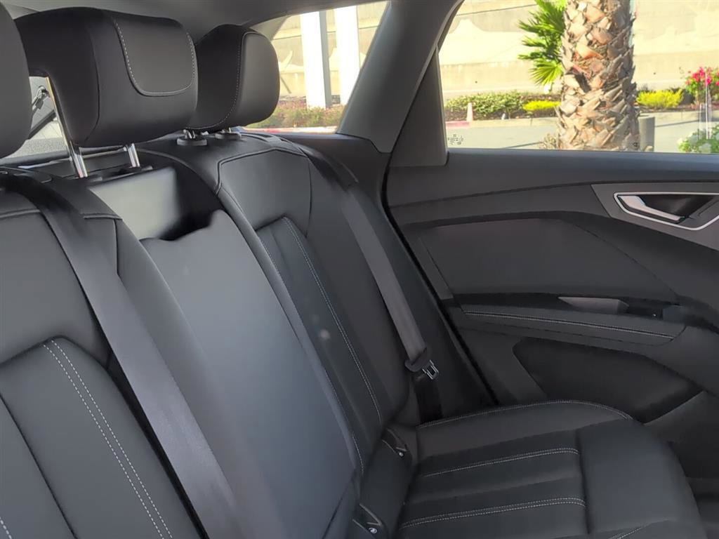 Used 2024 Audi Q4 e-tron Premium Plus w/ Premium Plus AWD/4WD image 15