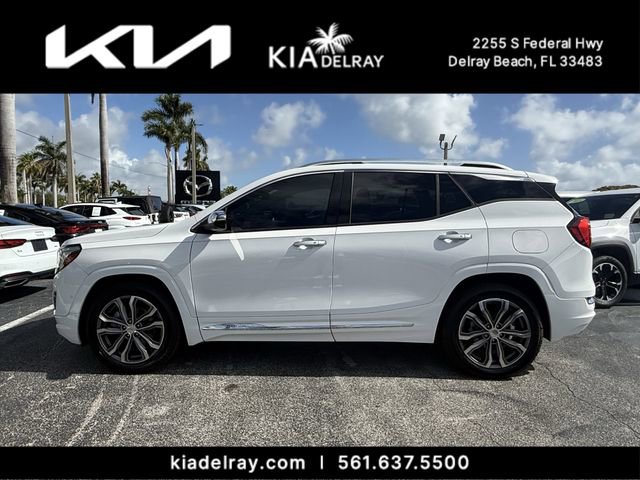Used 2020 GMC Terrain Denali w/ Denali Premium Package FWD image 5