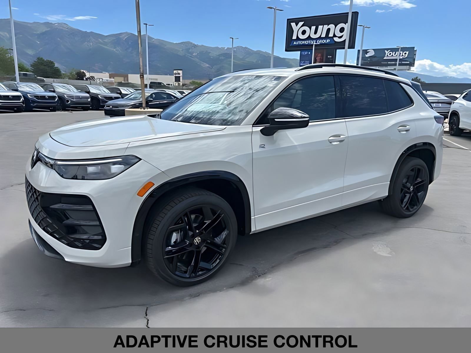 New 2026 Volkswagen Tiguan SE R-Line AWD/4WD image 7