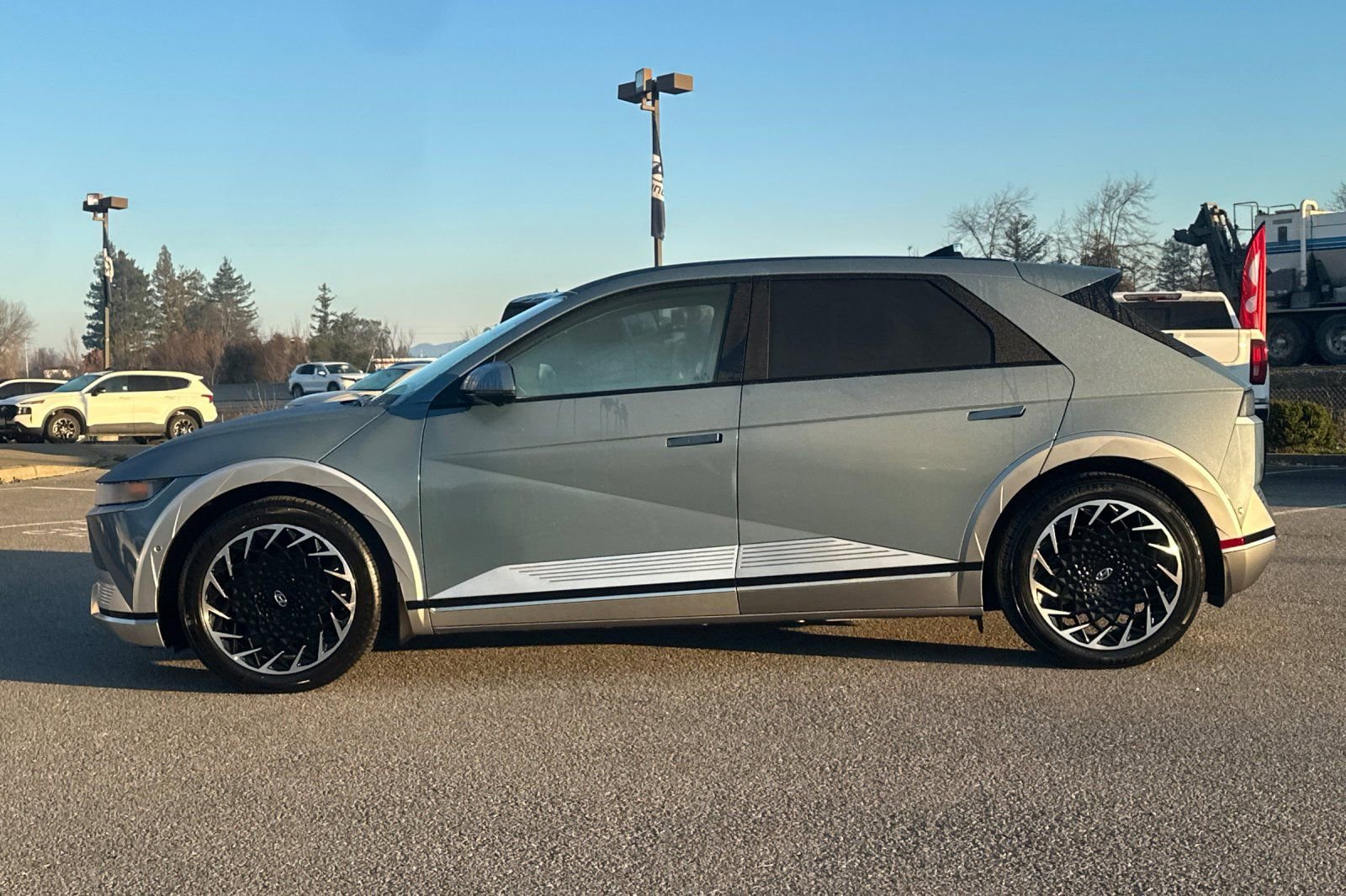 Used 2024 Hyundai Ioniq 5 Limited image 6