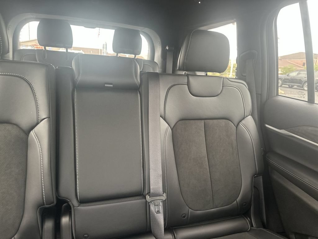 New 2026 Jeep Grand Cherokee L 4WD image 14