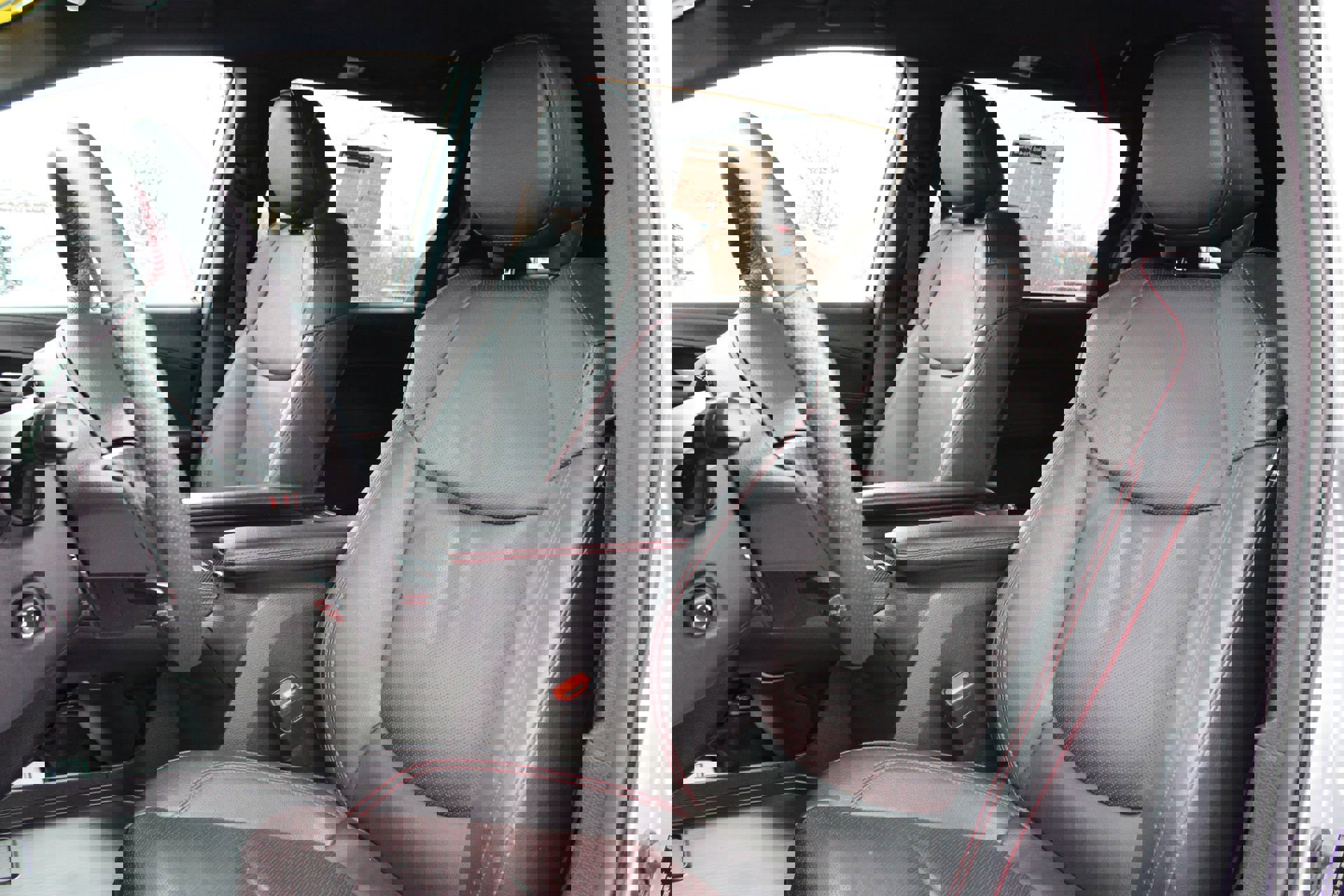 Used 2025 Toyota Sienna XSE w/ XSE Premium Package image 14