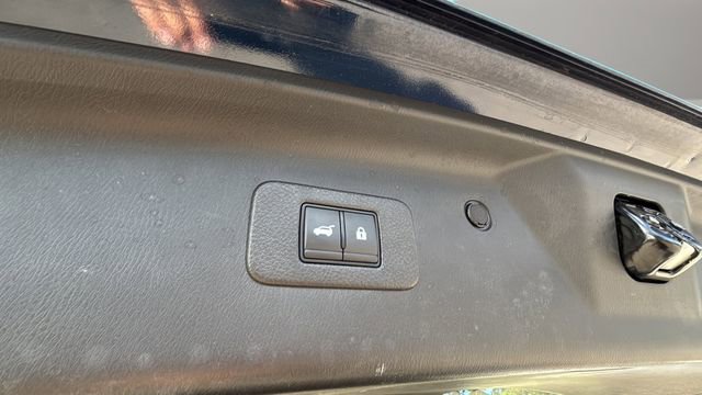 Used 2023 Nissan Armada SL RWD image 39