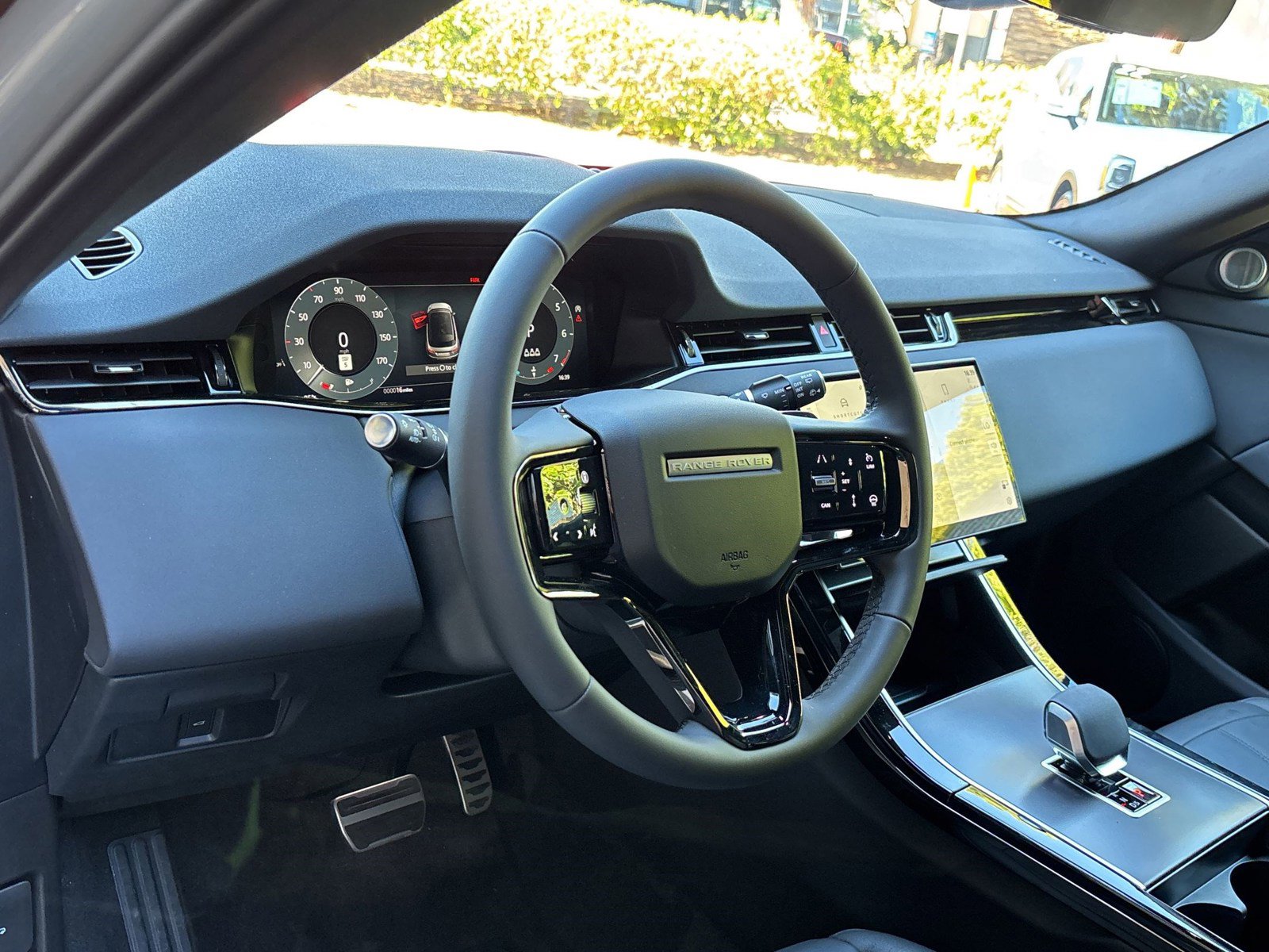 New 2026 Land Rover Range Rover Evoque Dynamic SE AWD/4WD image 4