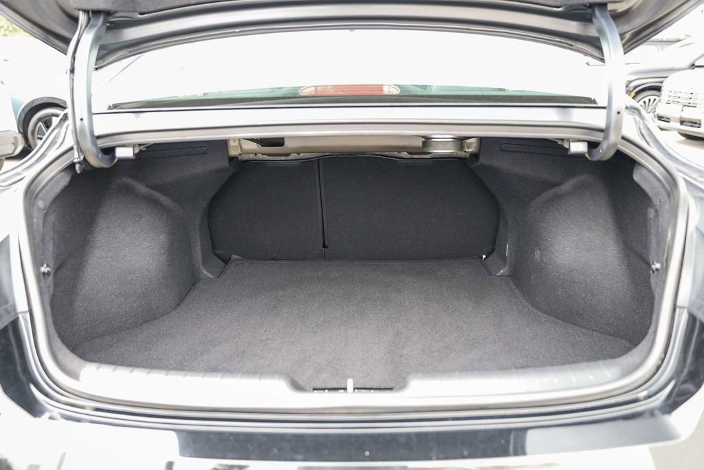 Certified 2024 Hyundai Elantra Limited FWD image 25