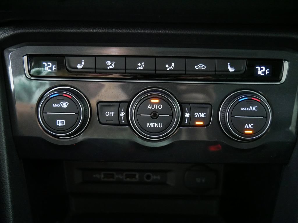 Used 2019 Volkswagen Tiguan SEL AWD/4WD image 30