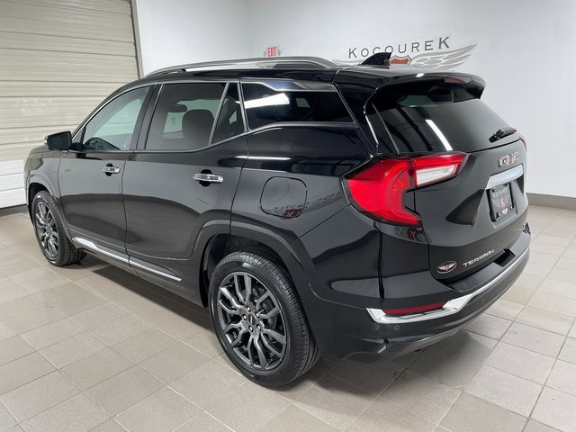 Used 2023 GMC Terrain Denali image 4