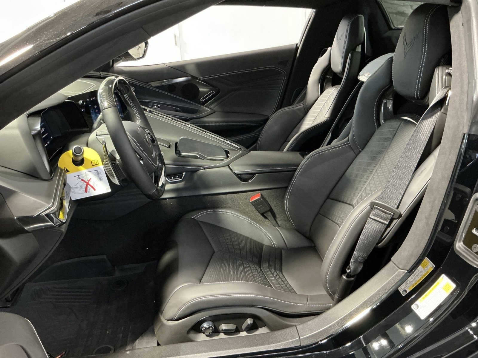 New 2025 Chevrolet Corvette E-Ray image 21