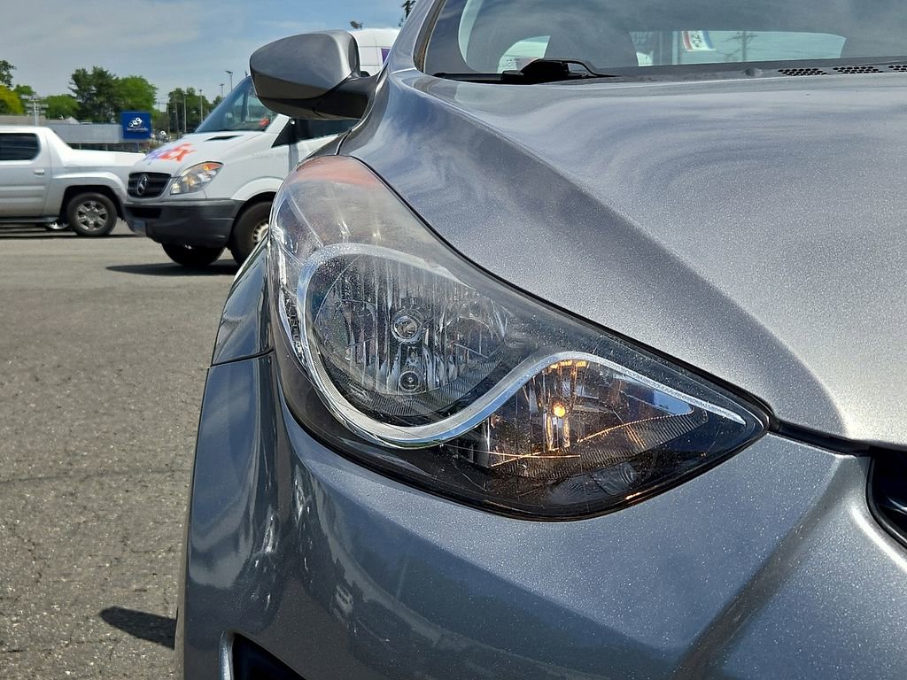 Used 2011 Hyundai Elantra GLS w/ Preferred Equipment Pkg 3 FWD image 11