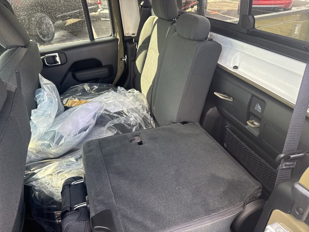 New 2025 Jeep Gladiator Sport image 44