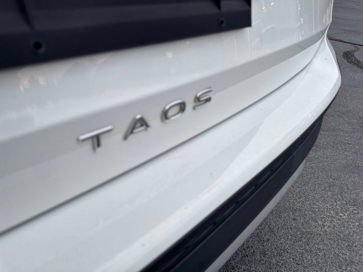 Used 2023 Volkswagen Taos S FWD image 11