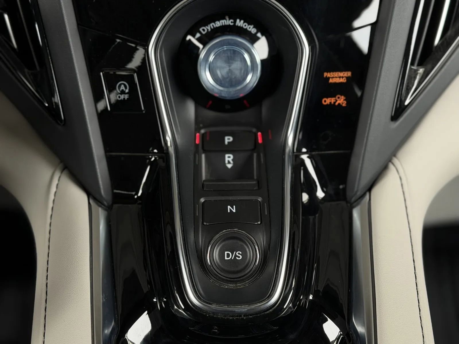 Used 2025 Acura RDX SH-AWD w/ Technology Package image 33