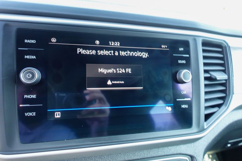 Used 2021 Volkswagen Atlas Cross Sport SE image 17