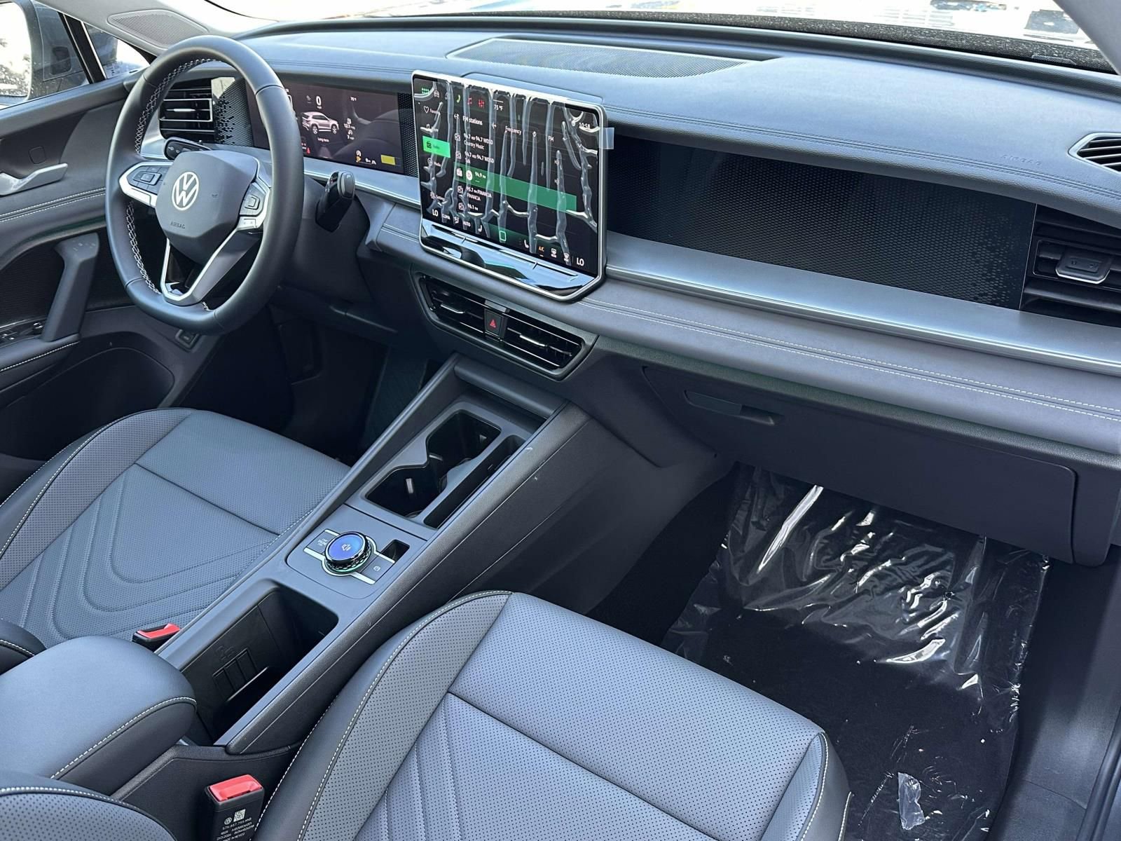 New 2026 Volkswagen Tiguan SE image 12