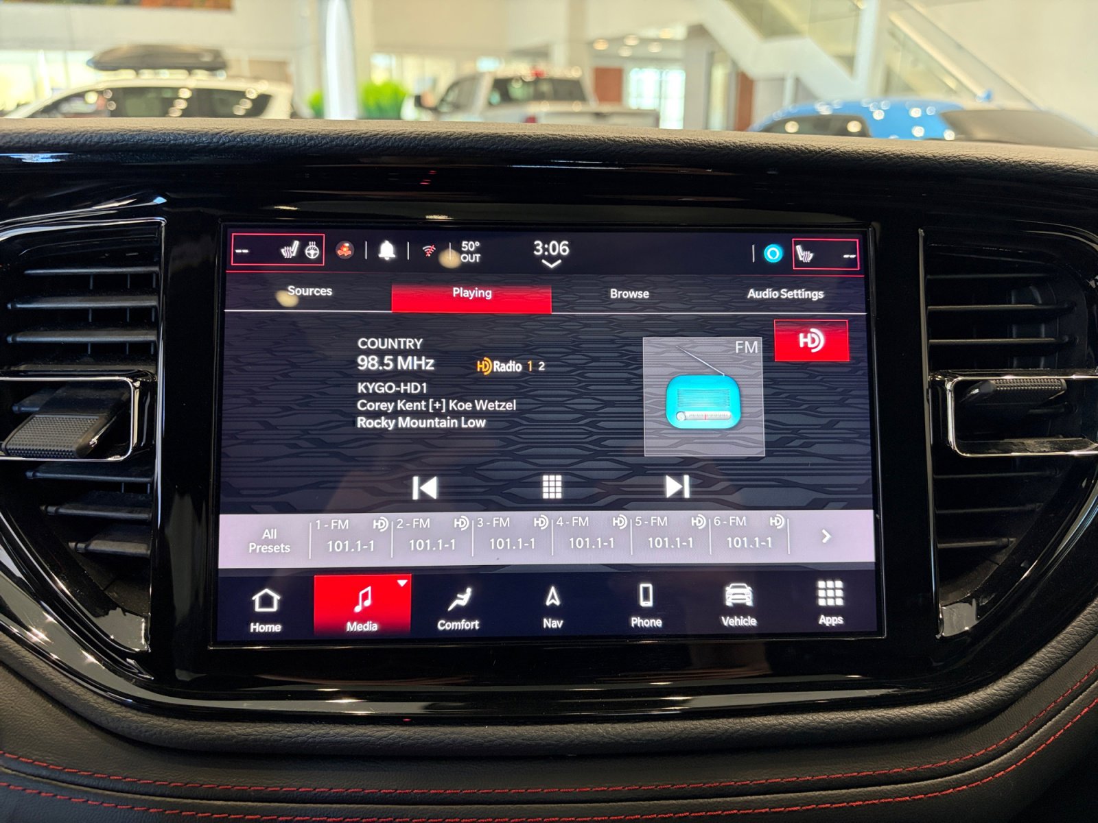 Used 2024 Dodge Durango GT image 32