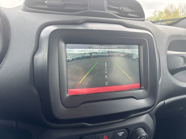 Used 2018 Jeep Renegade Latitude image 23