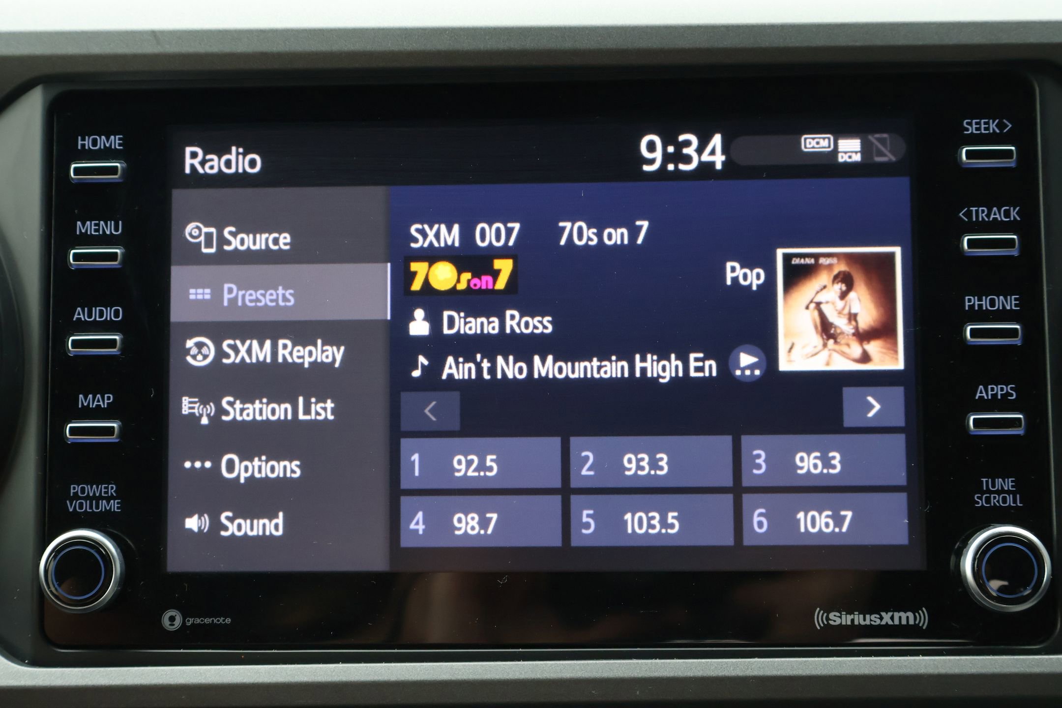 Used 2022 Toyota Tacoma TRD Sport w/ Technology Package image 15