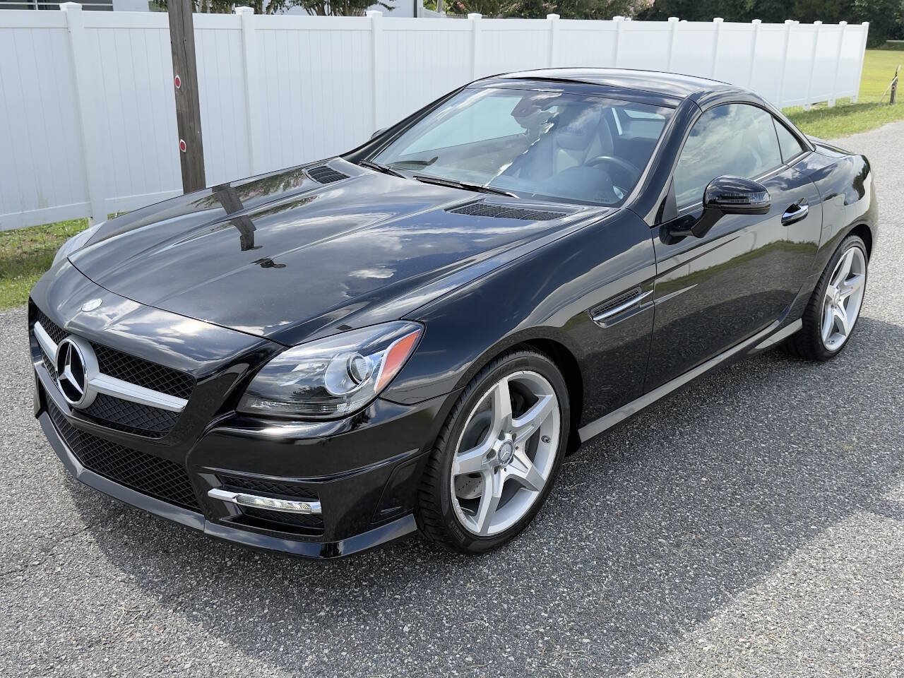 Used 2013 Mercedes-Benz SLK 250 image 22