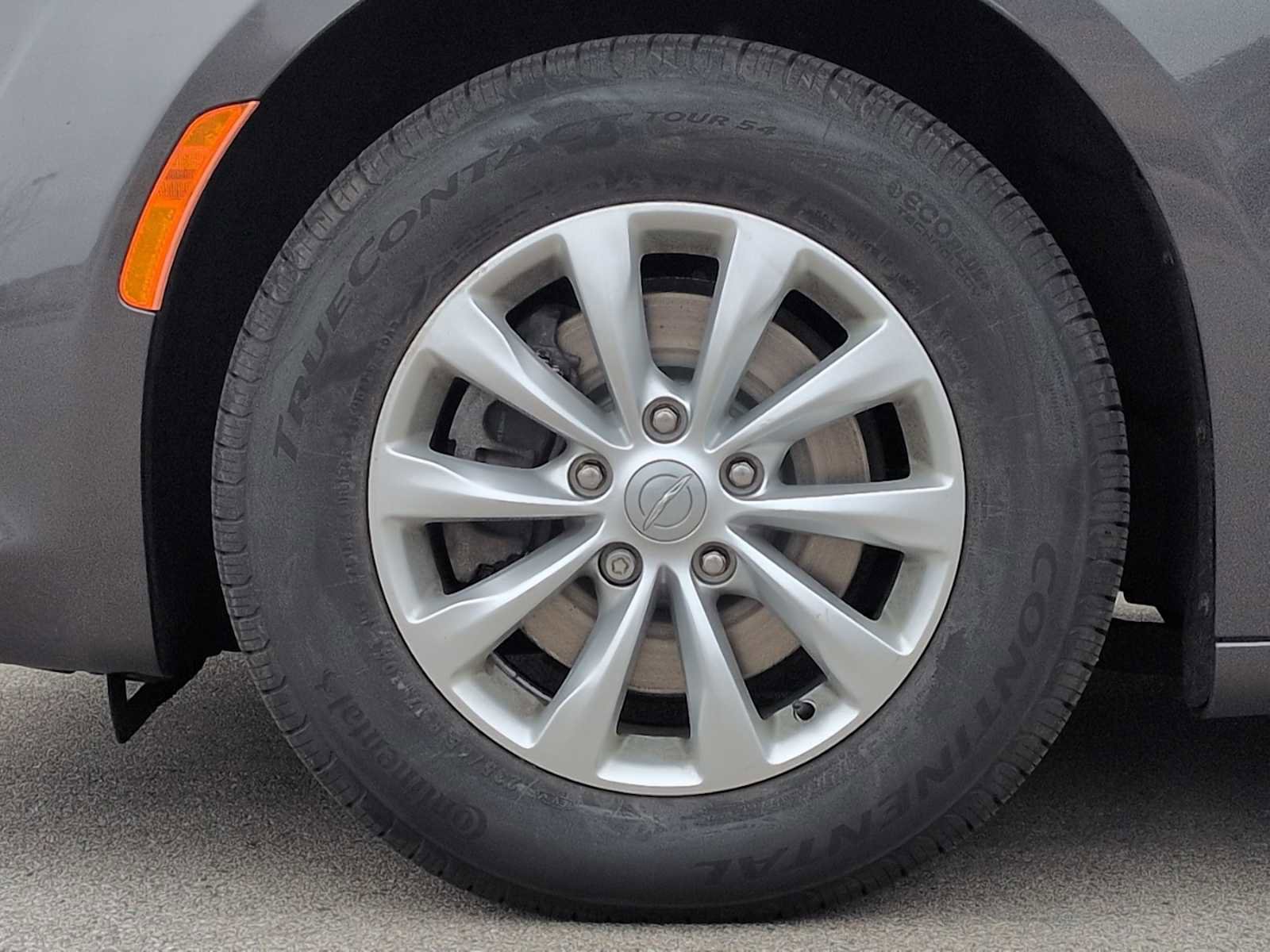 Used 2018 Chrysler Pacifica Touring Plus image 12