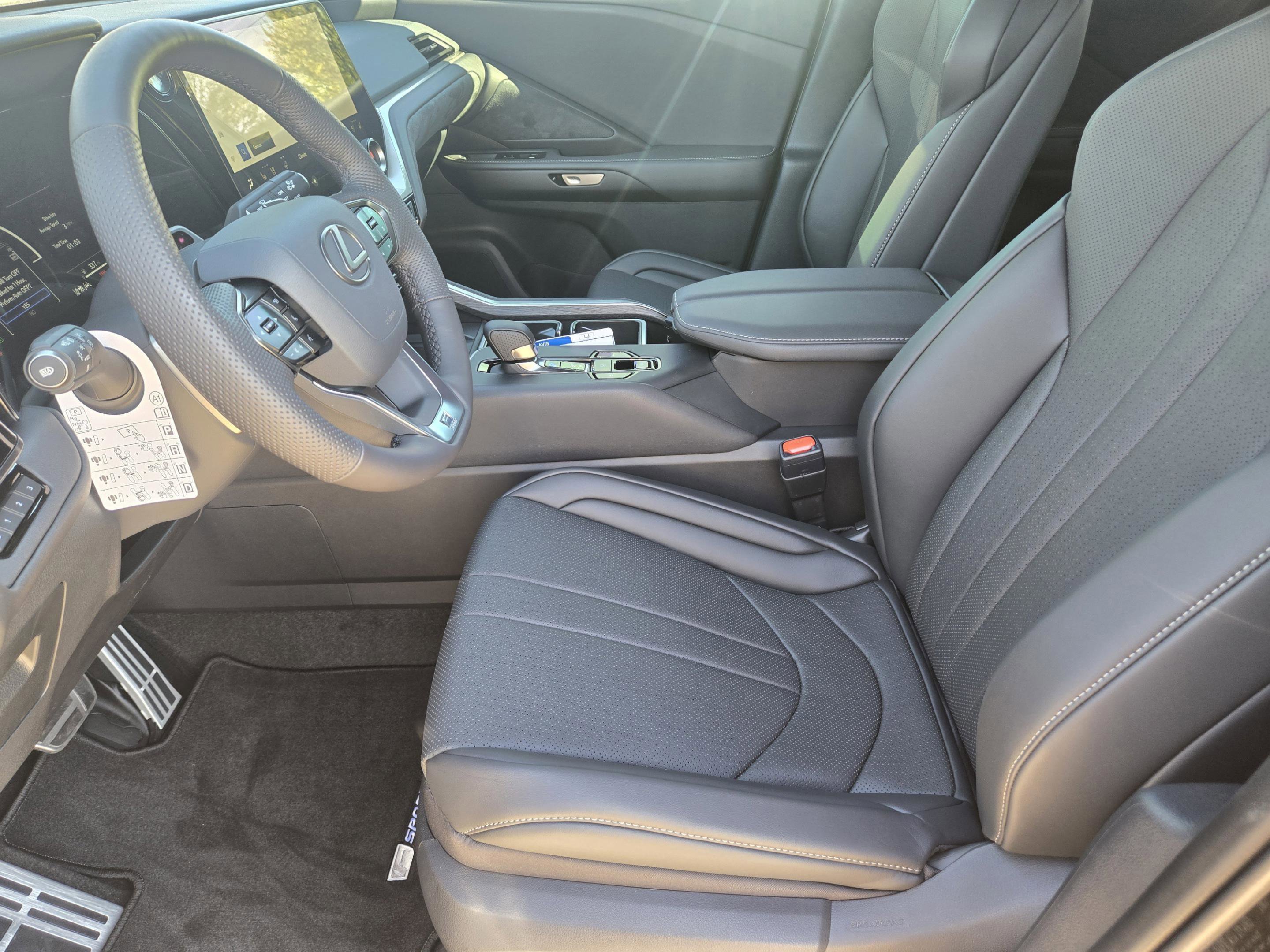 New 2026 Lexus TX 500h AWD image 8