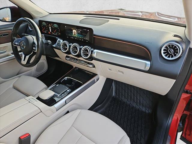 Used 2022 Mercedes-Benz GLB 250 4MATIC image 23