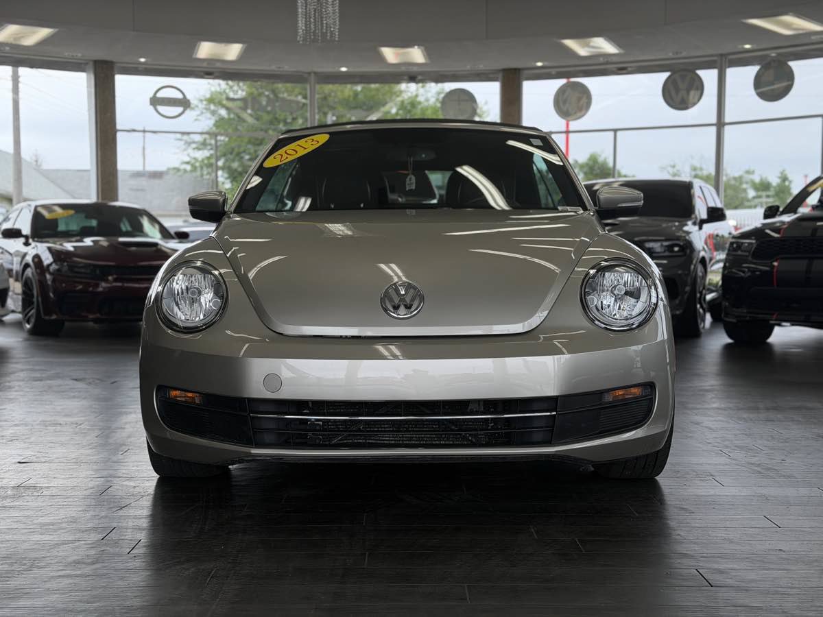 Used 2013 Volkswagen Beetle 2.5 FWD image 19