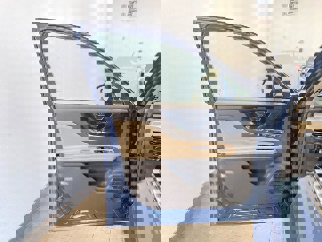 Used 2022 Lincoln Corsair AWD w/ Premium Package image 15