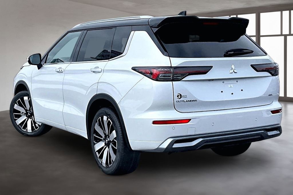 New 2026 Mitsubishi Outlander SEL image 4